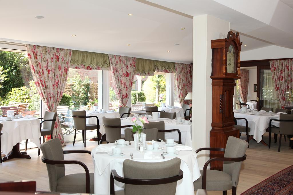 Hotel Wilhelm Busch Norderstedt Buitenkant foto