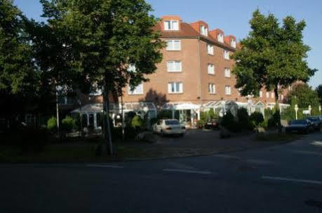 Hotel Wilhelm Busch Norderstedt Buitenkant foto